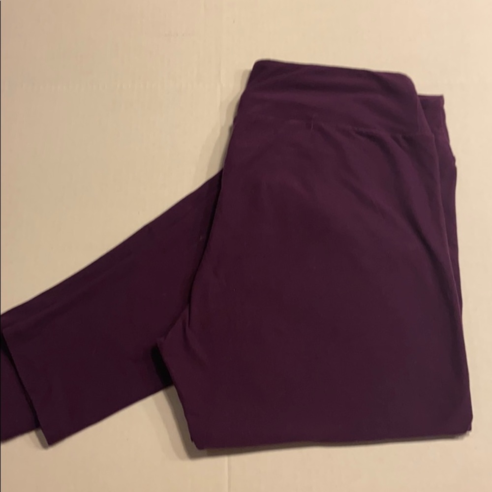 LuLaRoe Tall and Curvy Leggings
